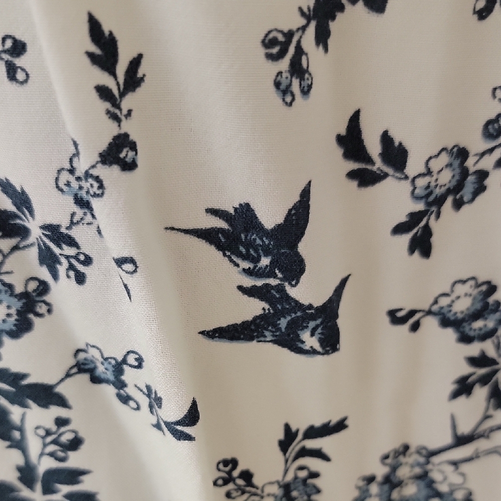 Loft Floral Bird Blue and White Women's Top Euc! - Picture 4 of 8